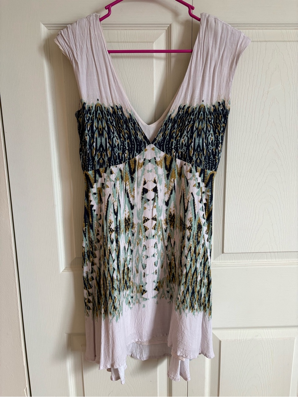 Printed V-Neck Sleeveless Summer Dress in Light Pink and Olive